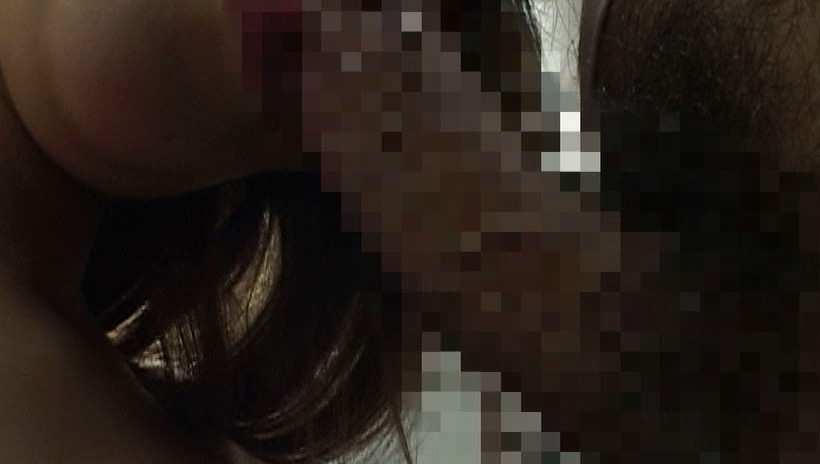 化粧品のモニターとして連れてきた素人女性にボッキしたチン○を見せつけたら・・・ 画像13