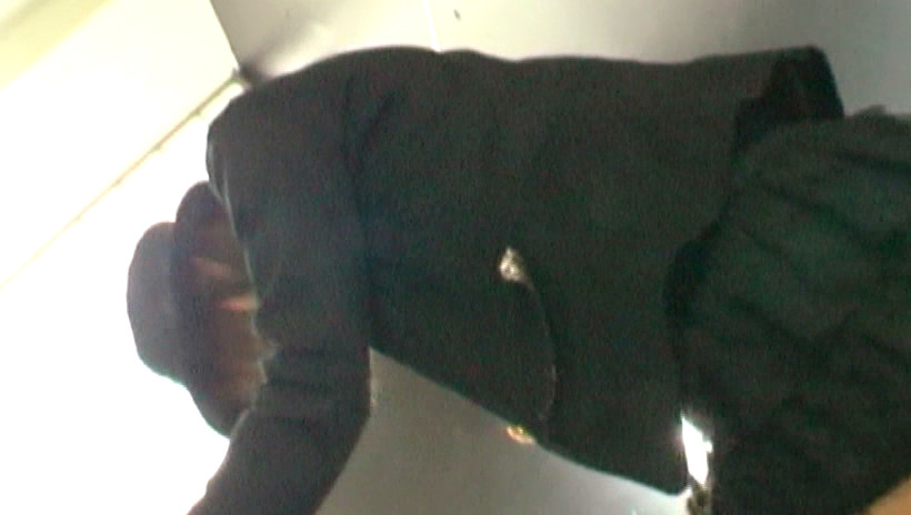 おはズボッ! トイレでも階段でもエレベーターでもまさかこんな所で・・・興奮する! メチャいやらしい素人娘スペシャル 画像1