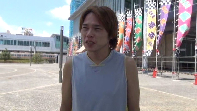 全国のエロ奥さんアソコ洗おて待っとけや 野外での獣キスで発情した奥さんは穴が疼いて大濡れ! 画像1