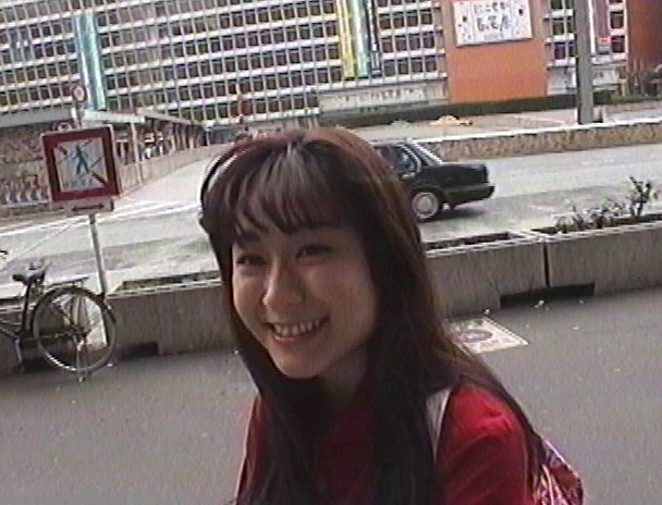 悪戯された女の子 真辺はるか 画像1