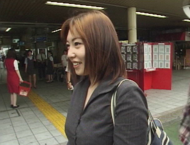 即尺即ズボッ!新婚若妻VS離婚妻 恥じらいと開き直りの濡れ濡れ狂乱合戦!! 画像1