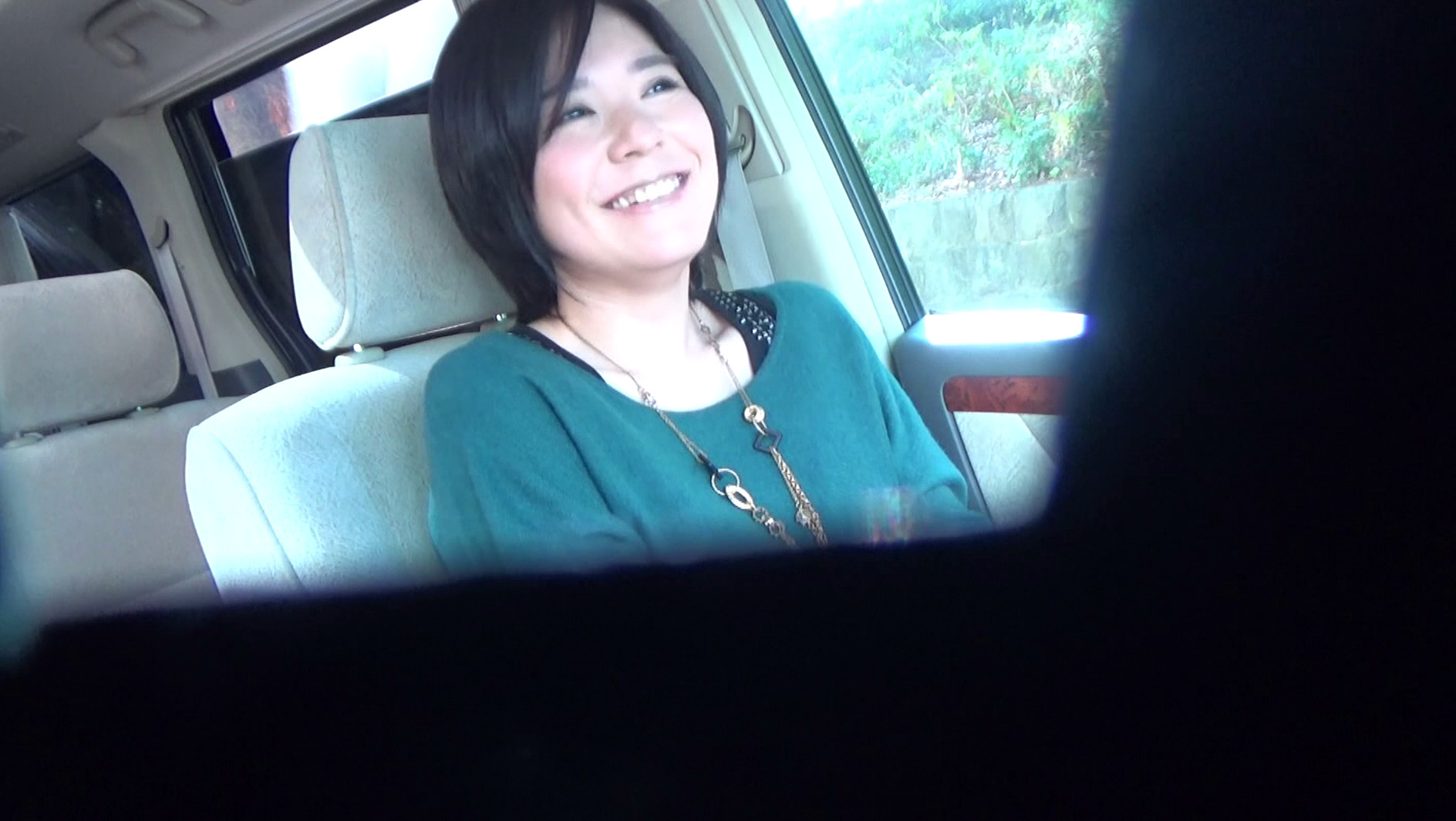 街で出会った清楚妻を車に連れ込みくどき落としてラブホでヌキまくり! 今日、初めて会ったばかりなのにそんなに広げて見ないで! 画像1