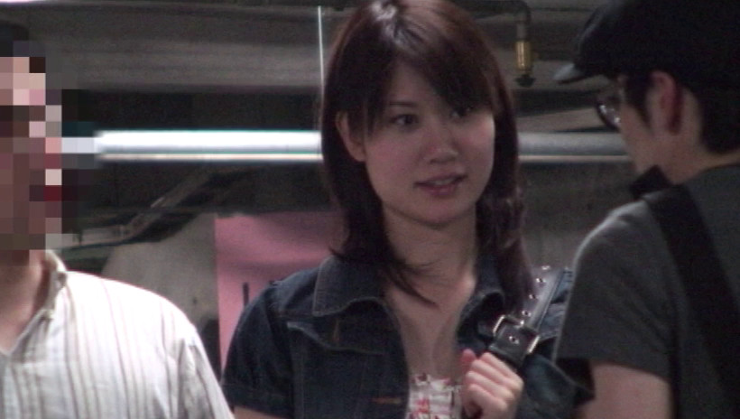 騙された素人カップル 気弱な彼氏を押さえ込み嫌がる彼女の股間に魔の手が・・・ 10組4時間 画像7
