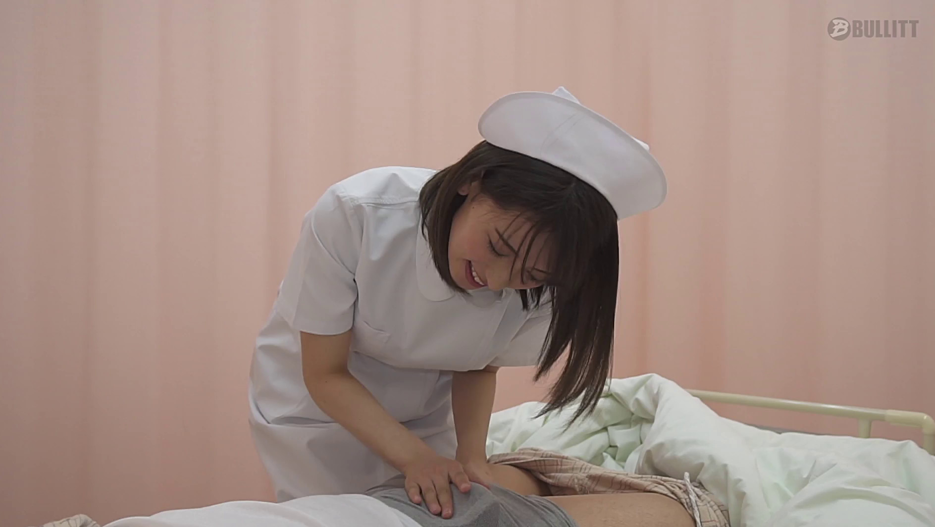 「溜まってるでしょ？」年上の看護師が優しく馬乗り騎乗位でオナニーのお手伝い
