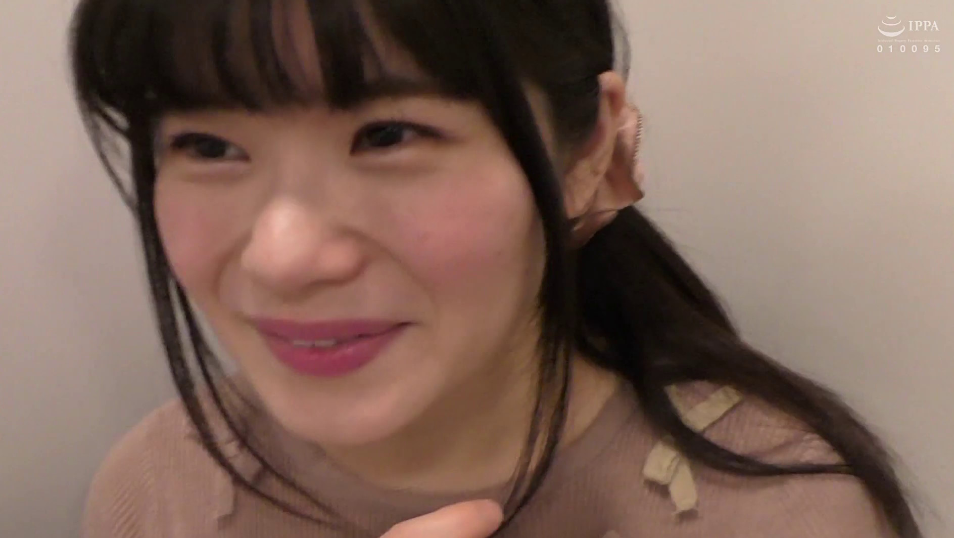 @新宿 地方の人妻限定 巨大バスターミナル前で訳アリ人妻をナンパしてみた 画像12