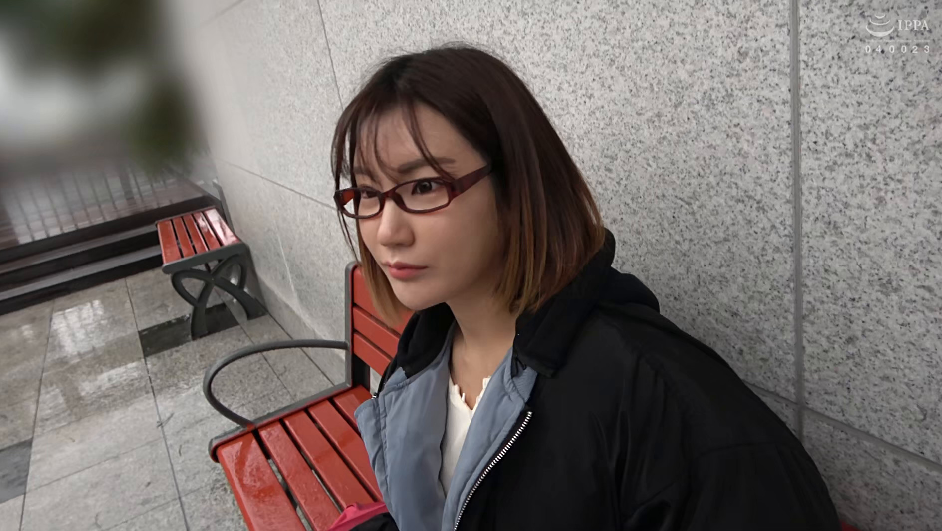 韓国で見つけた彼女。不思議系で地味な彼女は、執拗な責めと羞恥プレイでアクメ顔を晒しながらチ●ポをしゃぶる！アイドル級のビジュアルとスタイル抜群のカラダをハメ倒す！ アラン＆ヨルン