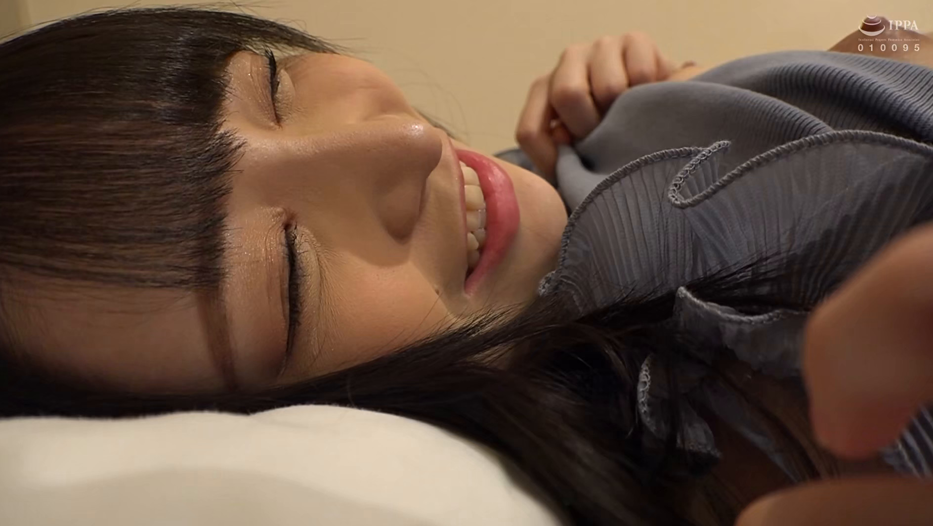 【超絶プリンセス可愛い】ベロチューだいしゅきホールドで中出しSEX!! 画像8