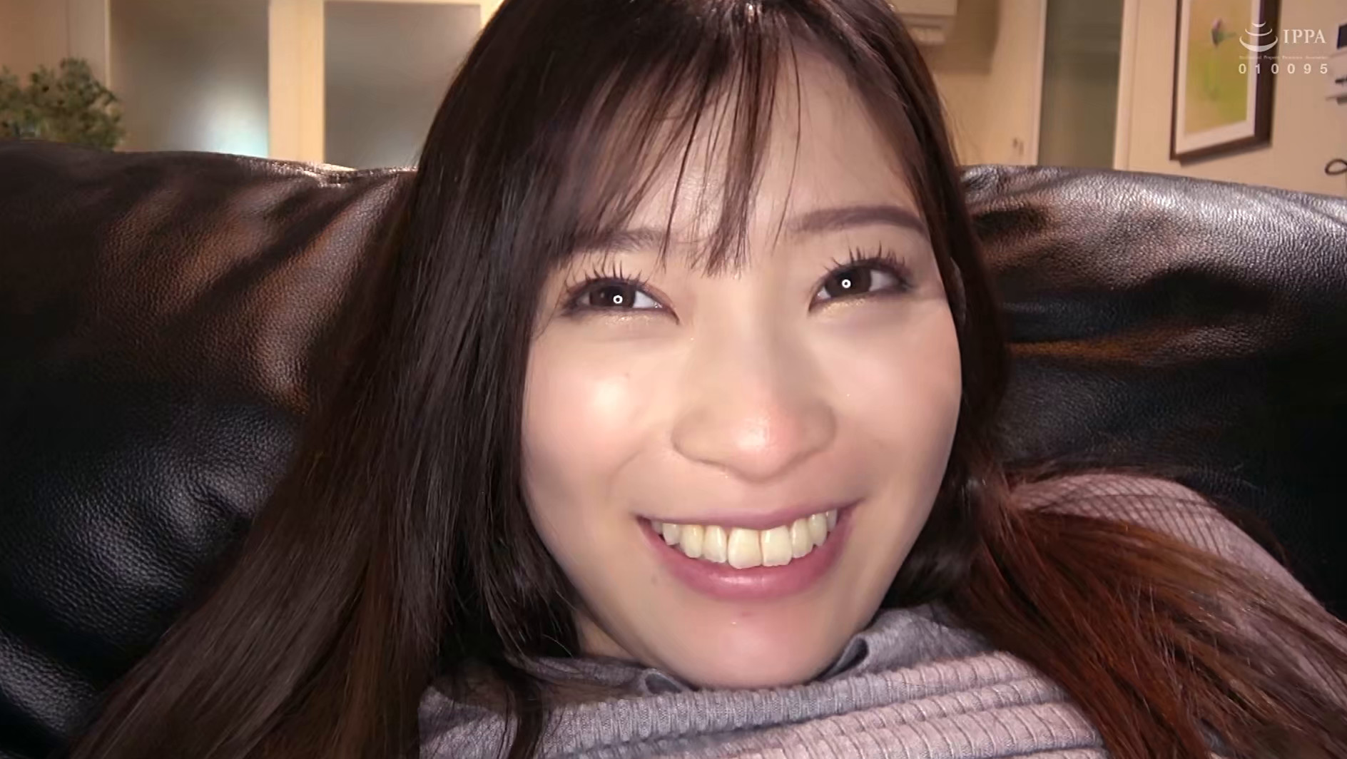 【最強ロケットHカップ巨乳】SEX中に旦那から着信!!自宅に男を連れ込む変態奥さんがヤバい!!【ただし超エロ(表)】 画像9