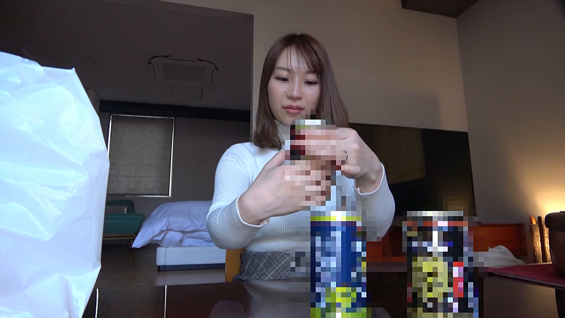 【巨乳妻専用】職場の人妻パコる【美爆乳! 超肉感!】巨乳撮り下ろし3名【オイルテカテカ】【ガチイカセ】【ノーブラニット】【ガラスでパイ拓】 画像17
