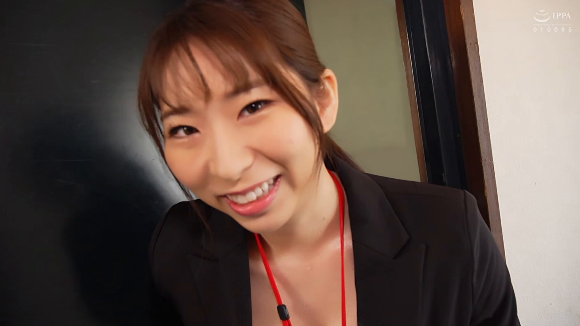J乳がムギュッ! エロすぎキャリアアドバイザーのオッパイ押し付けカウンセリング 宝田もなみ 画像1