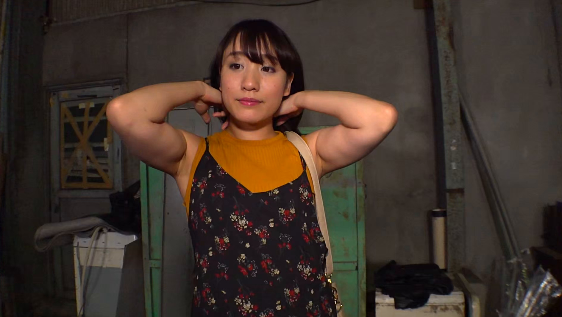 駐輪場所でサイレント生ハメ 巨乳Fカップ女子大生 画像14