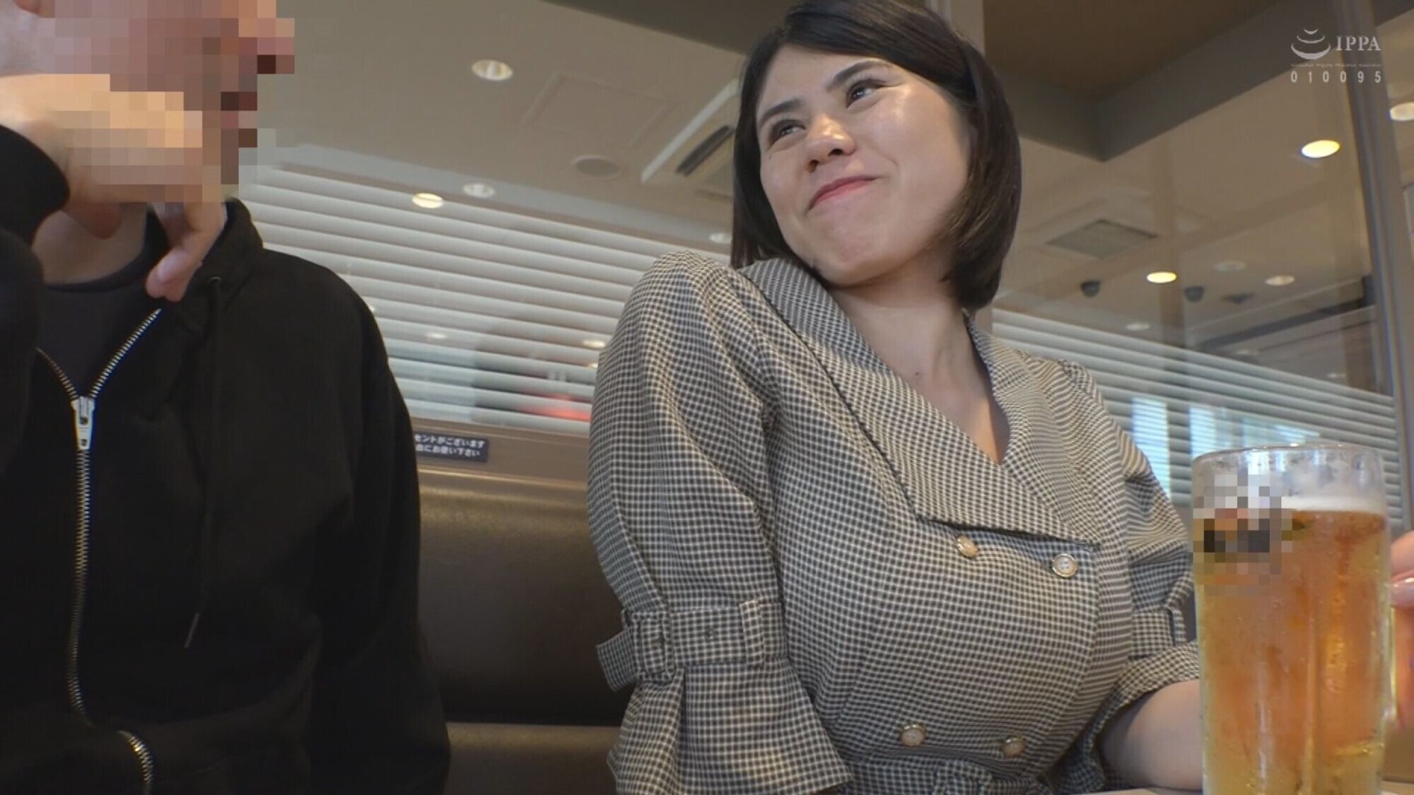 Iカップ淫乳モンスターえみさん（27歳）池袋妻と生ハメ2連続ファック！！