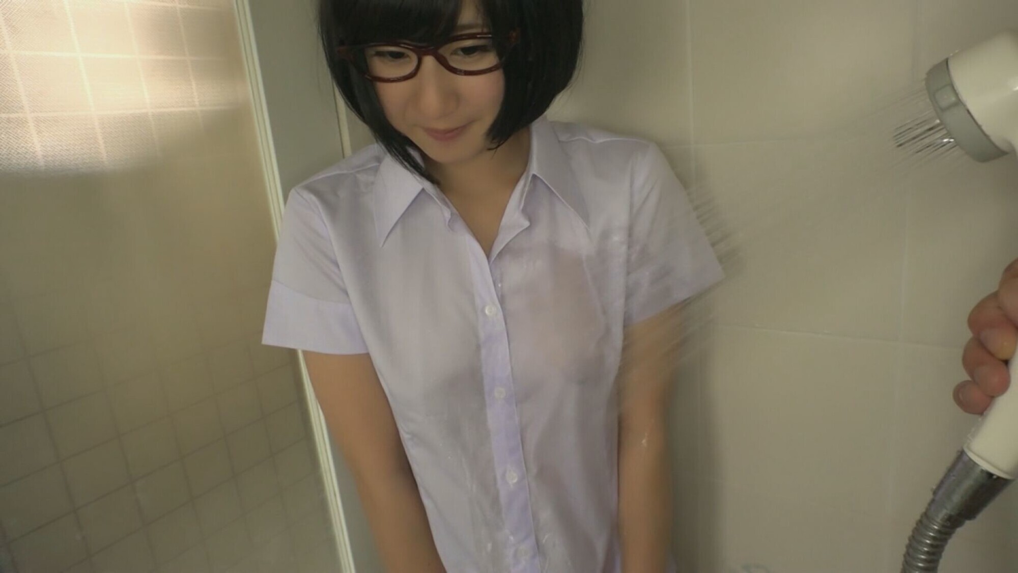 顔の割にスケベすぎん?地味で巨乳。ドMで敏感。プリプリの尻。 画像1
