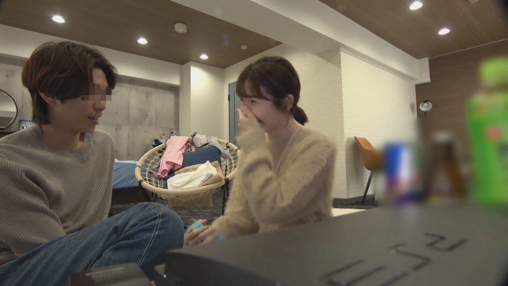 押し弱な女トモダチをイカせてイカせて狂わせた・・・ 幼馴染に会いに来たはずが、ヤリチン男に・・・3連続中出し 画像1