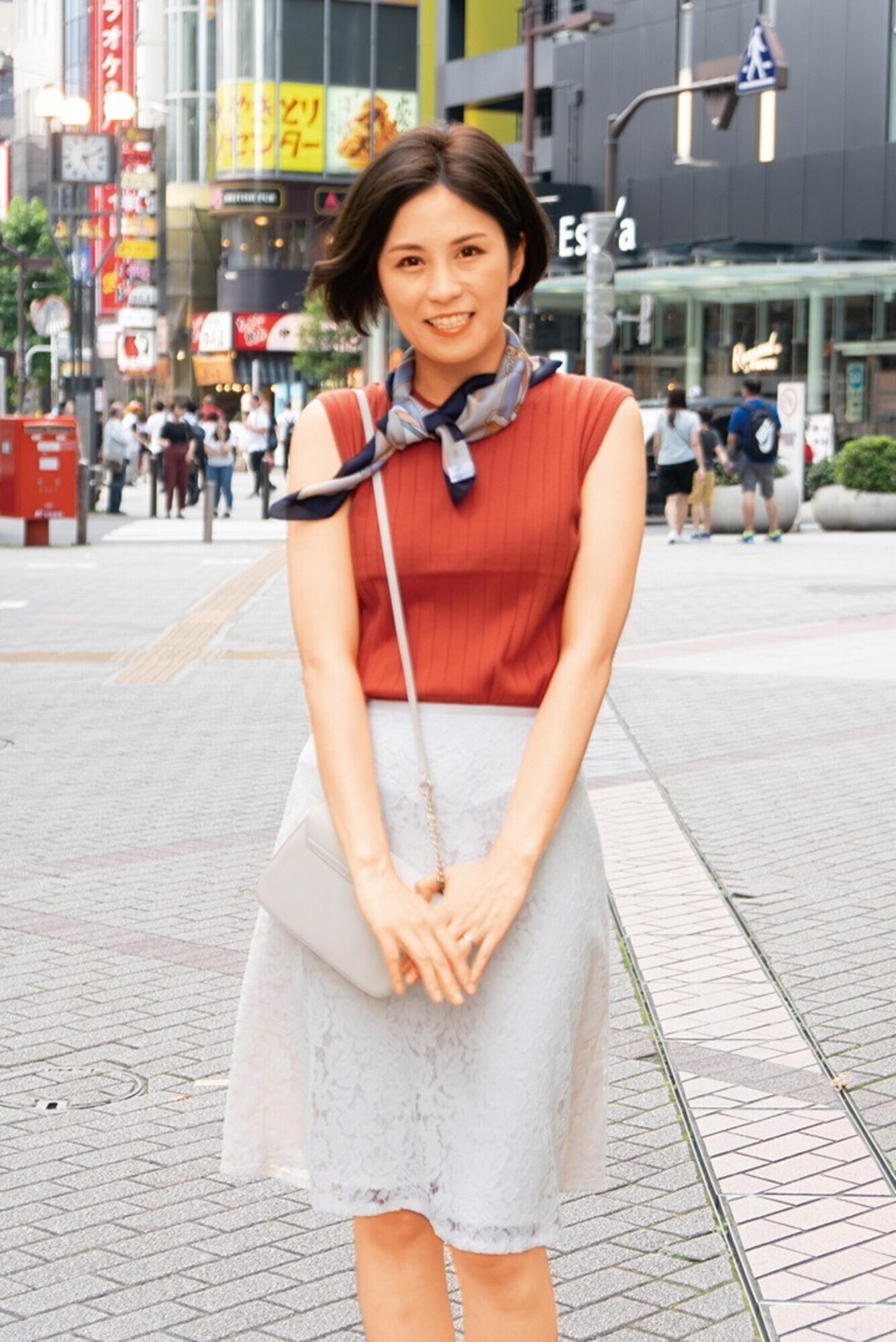 豪華特賞続出!街角シロウト初撮り人妻ちゃんねる まさかのAI顔で二度見確定!奇跡的美人がヤリマン中出し奥様に変貌する ベスト4時間 12人 画像4