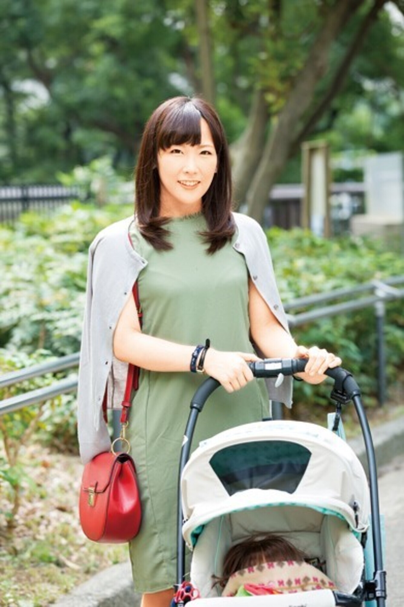 【初撮り主婦】大田区人妻 出産すると子宮がヤバイくらいに感度アガルって本当ですか?即妊娠させてもいい人妻4時間 12人 画像4