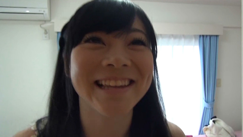 元気で人なつっこい20歳の真剣に恥ずかしいオナラ 画像1