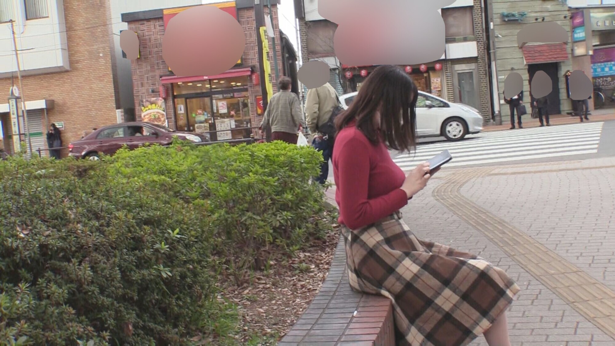 Iカップスタイル抜群なのに地味顔の真正処女 画像1