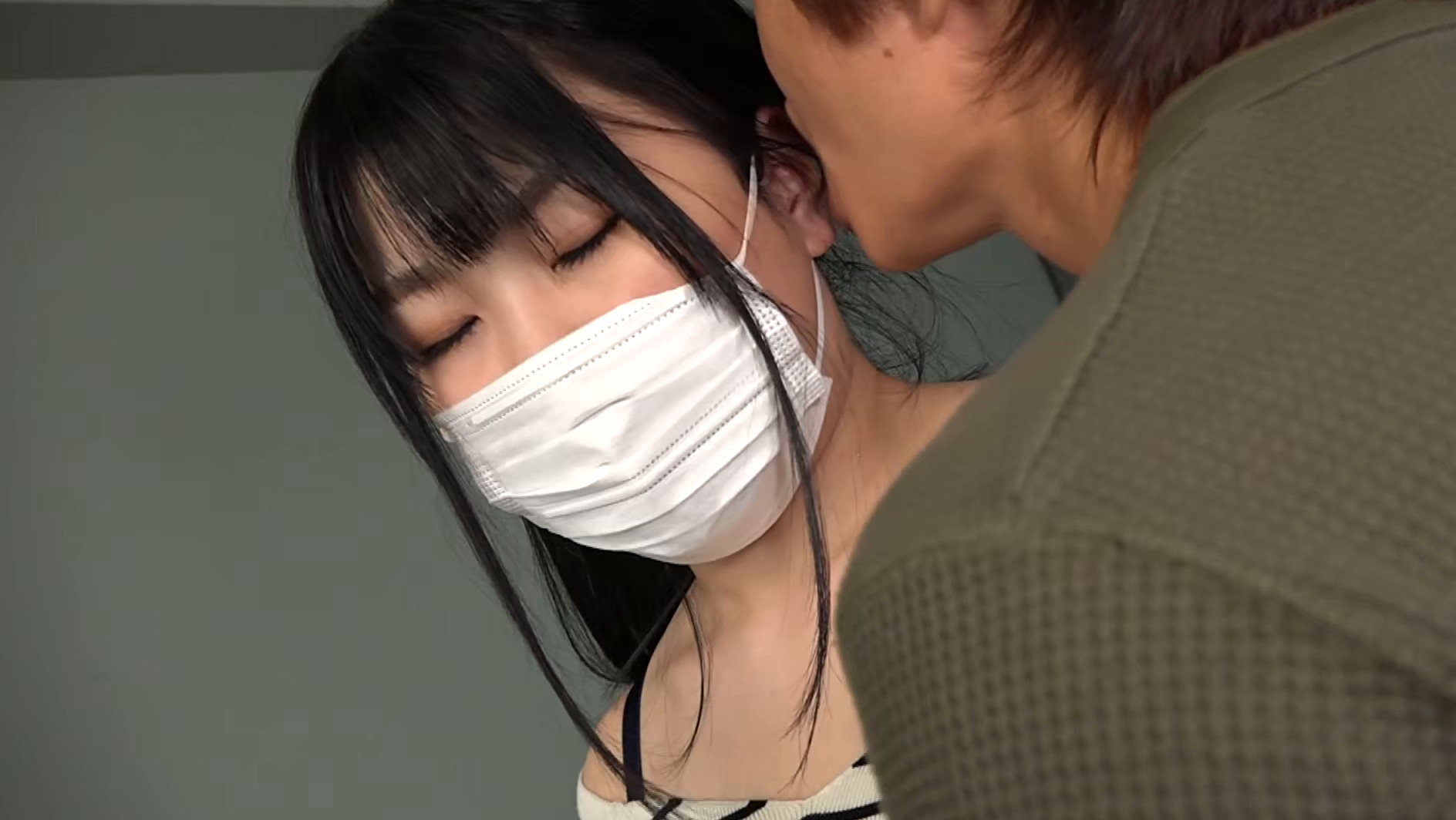 地味だけど巨乳な処女 画像8