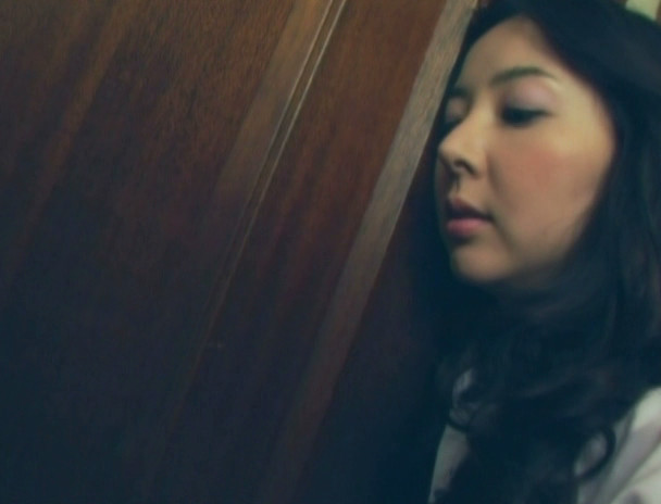 秘女琴 メス教女 画像1