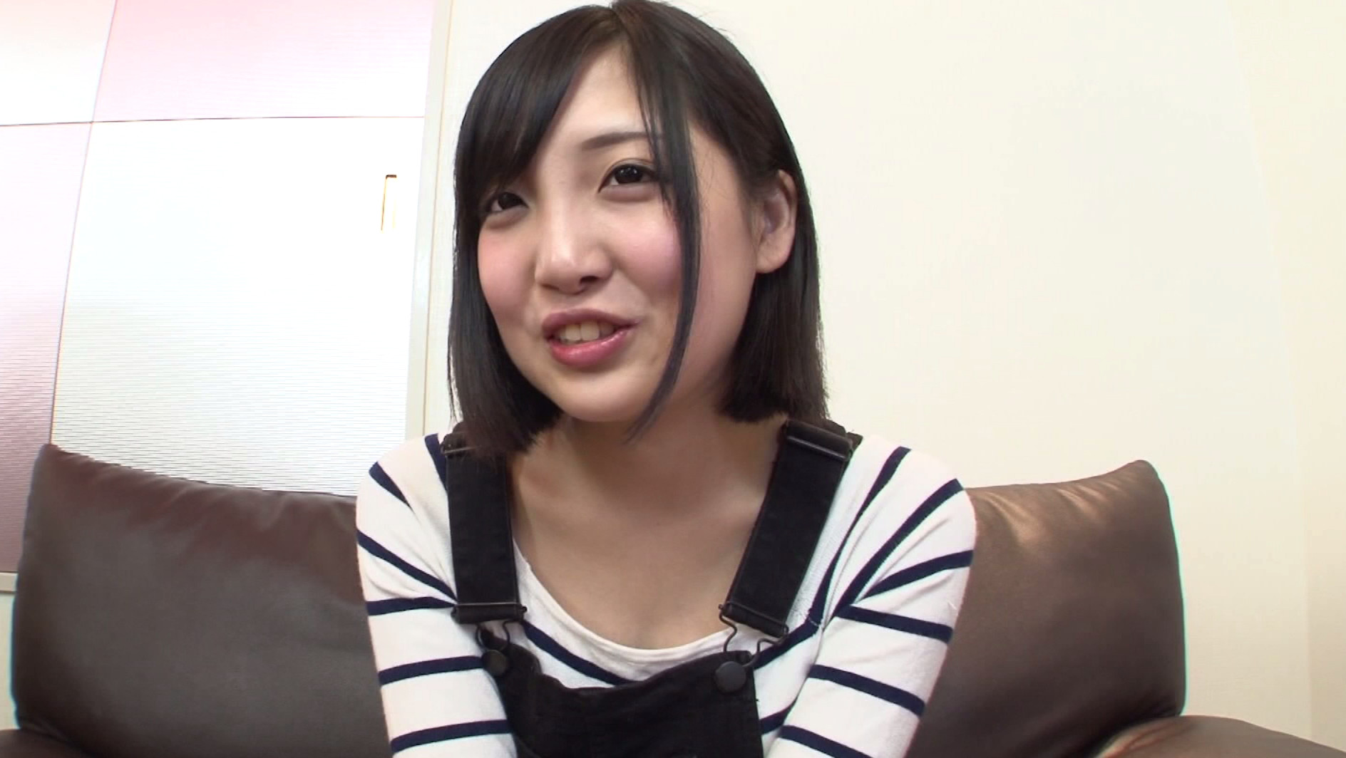 人妻ちゃんの精飲 知らない男の精子15発 ペット雑貨店員 はなさん25歳 画像2