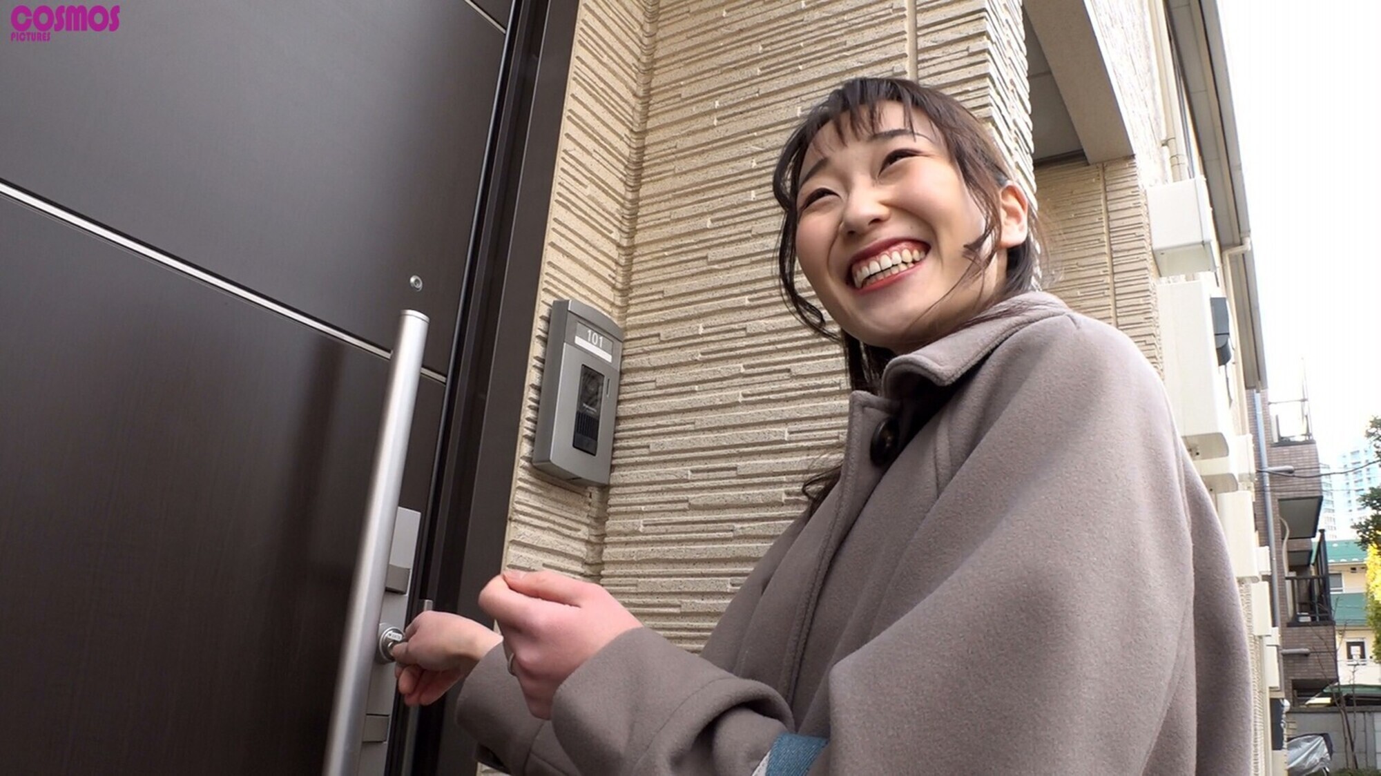 ★【熟女】素人妻が一般大学生の自宅にコンドーム1つ渡され一泊 一度のゴム姦では満足できず宿泊中2度もガチ中出しを許してしまう 騎乗位でミルクをまき散らす母乳妻 ふみなさん33歳