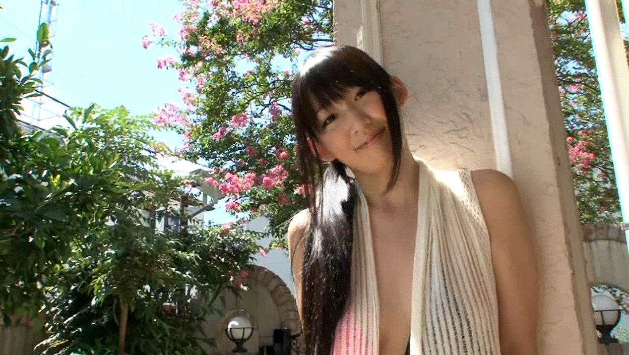 黒髪パイパン美少女AVデビュー!! 谷川くるみ 画像1