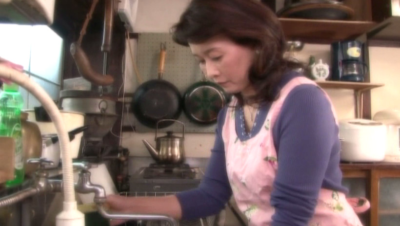 近親相姦中出し親子 二人だけの秘密・・・夫にバレたらおしまいです。 春野雛子 50歳 画像1