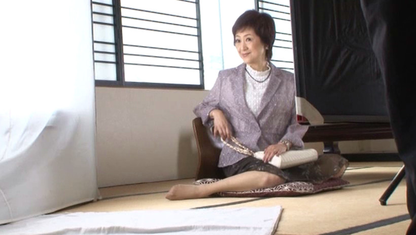 初撮り六十路妻ドキュメント 武内三枝子 六十歳 画像1