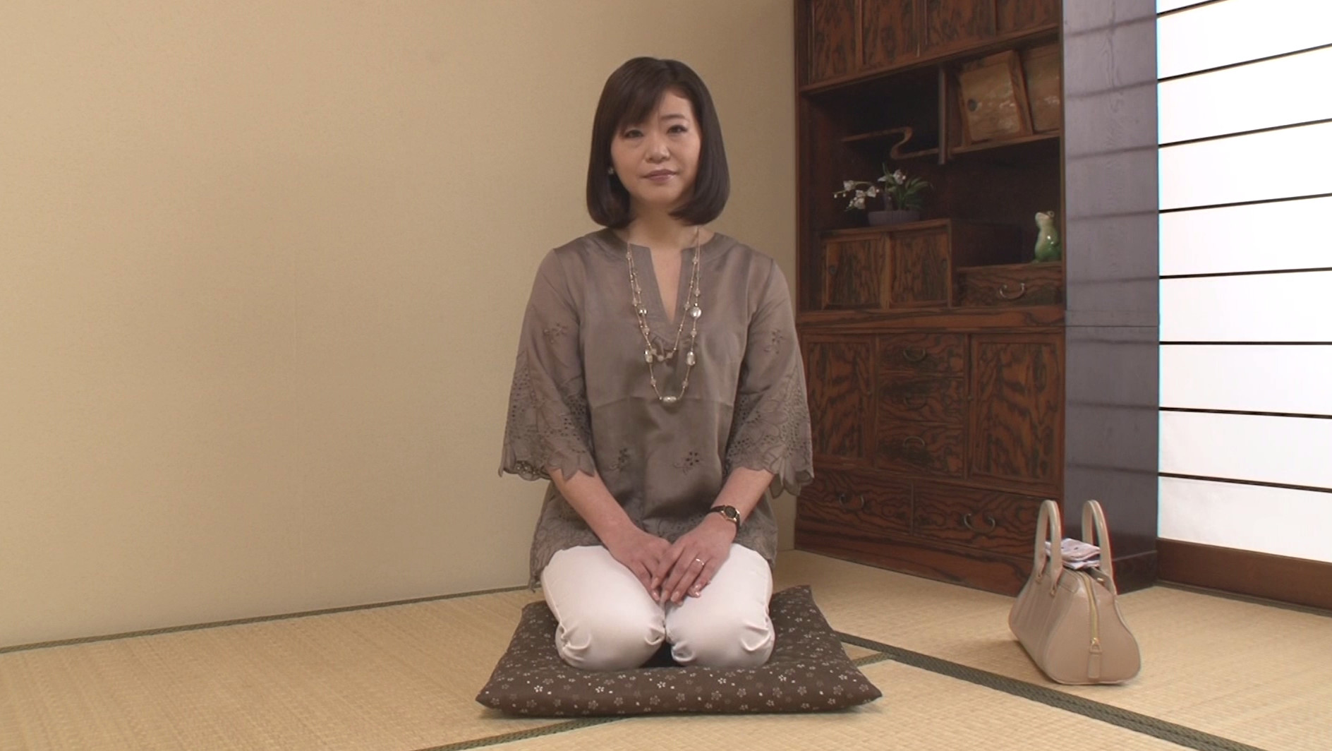 初撮り人妻ドキュメント 藤堂さゆみ 四十六歳 画像1