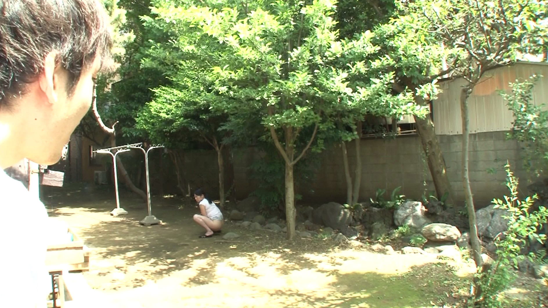 青空失禁!!おもらし母 相原陽菜 四十五歳 画像3