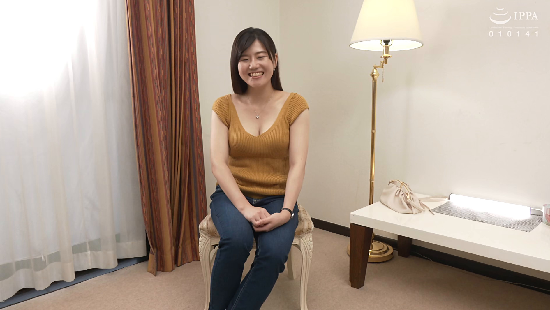 初撮り人妻ドキュメント 栗林愛子 三十五歳 画像1