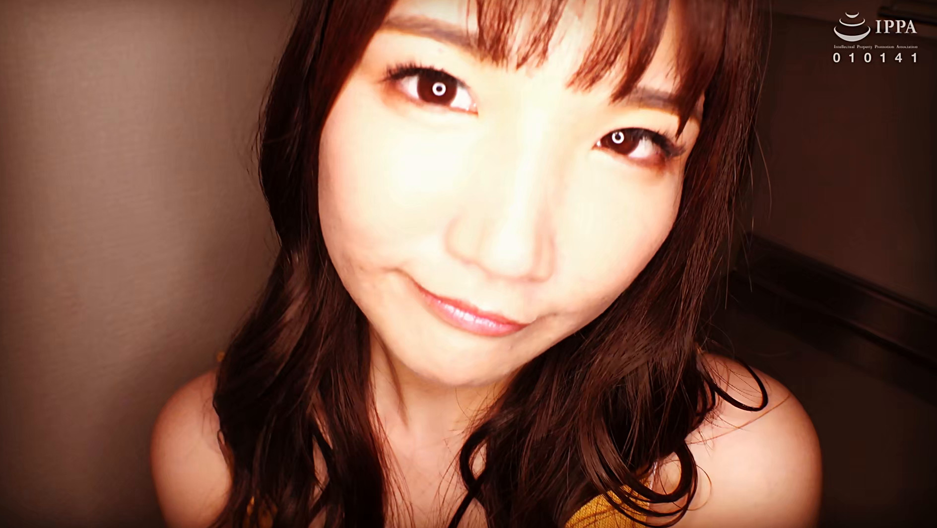 加納京香 41歳 弾ける笑顔の清楚妻 旦那に内緒で初撮りAVデビュー! 画像19