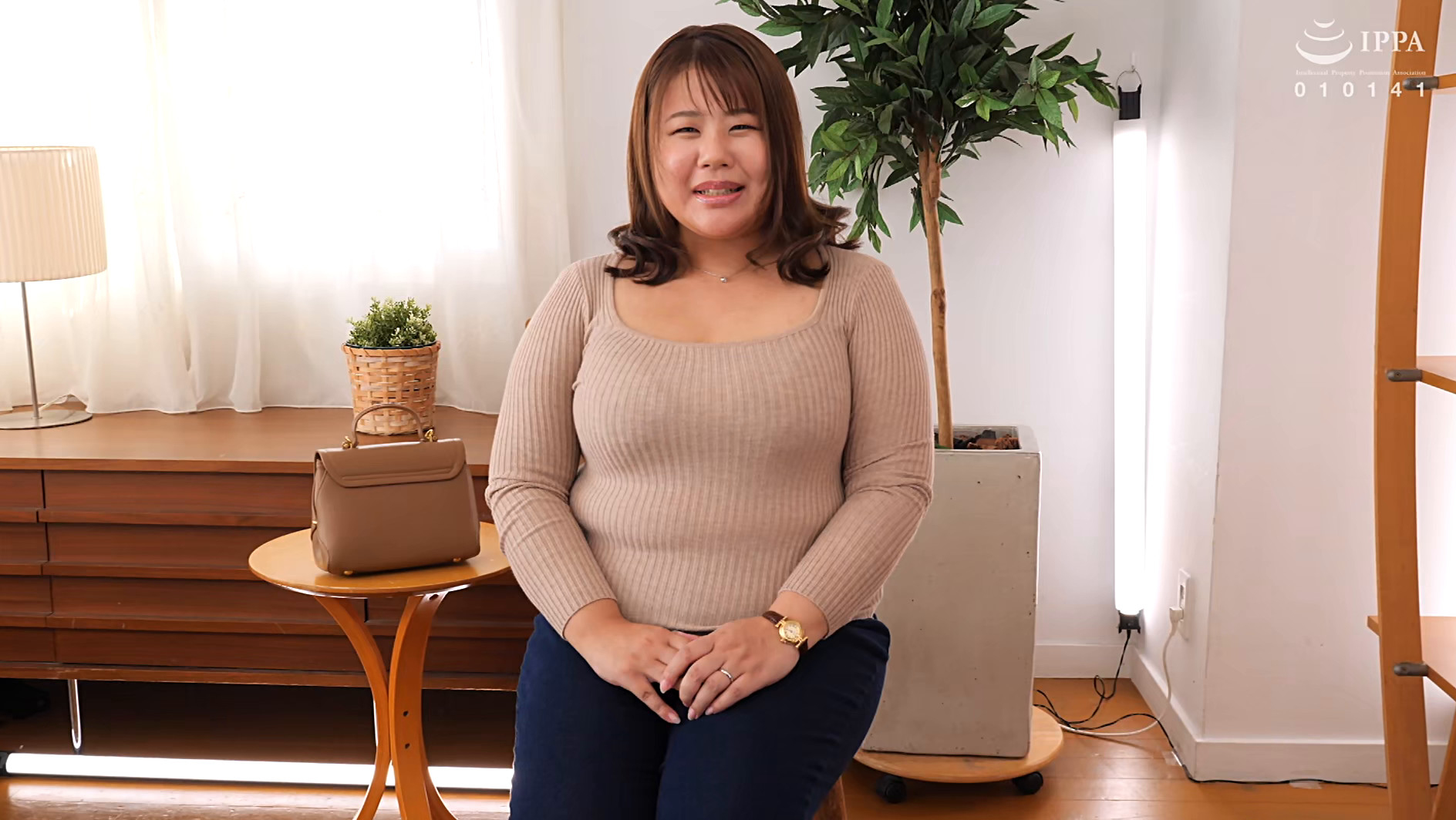 初撮り人妻ドキュメント 堀切菜未 三十七歳 画像1