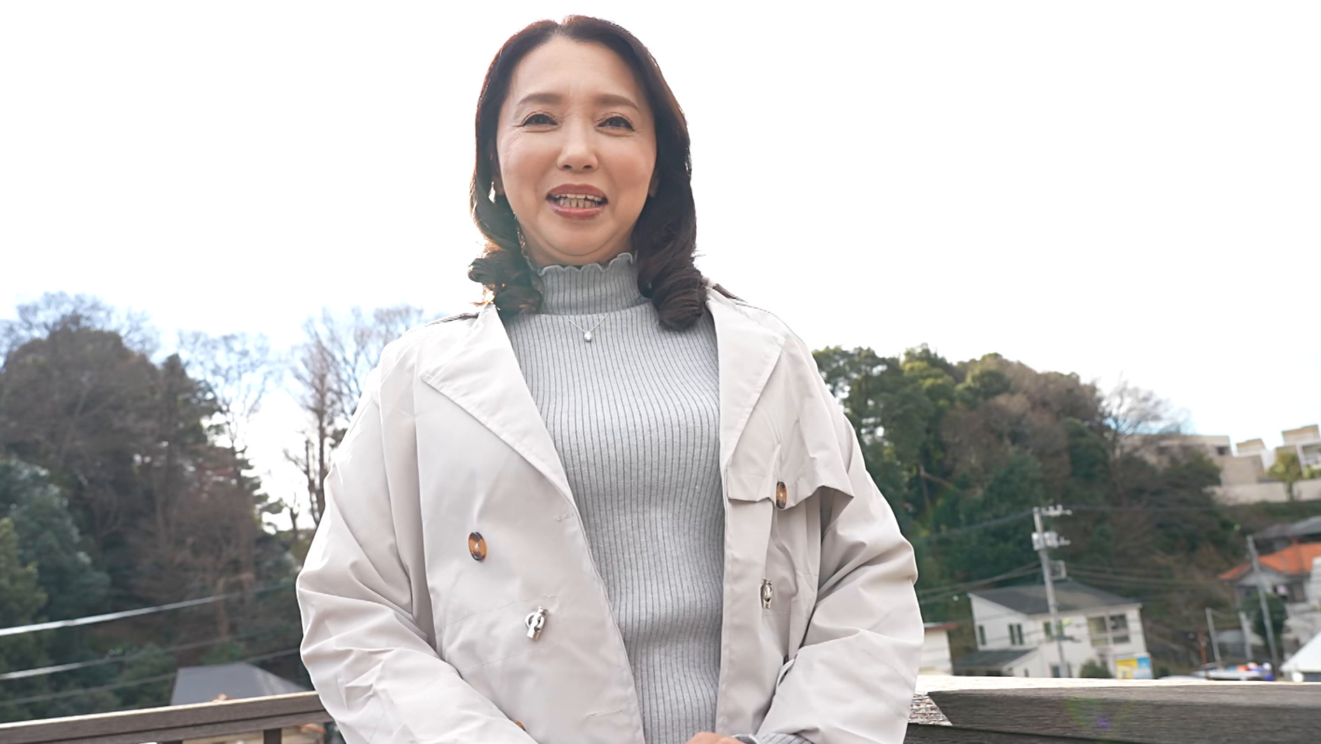 初撮り六十路妻ドキュメント 第二章 沢口紫乃 六十歳 1枚目