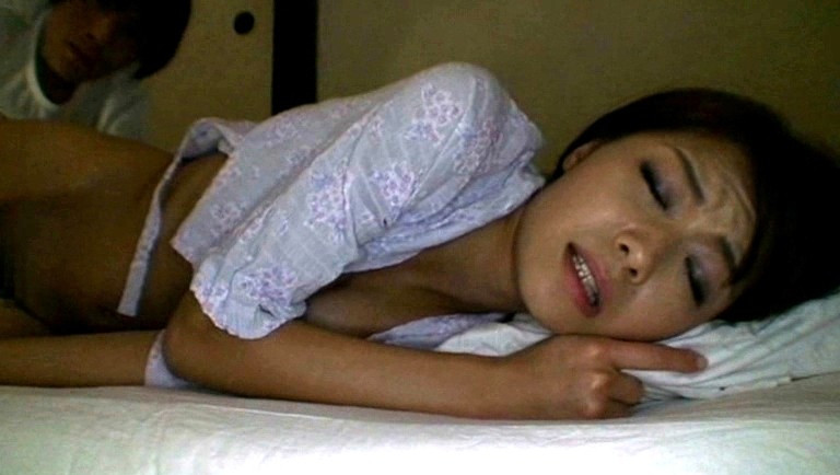 やめて・・・そんな事されたらお母さん・・・ 竹内奈々子 画像2