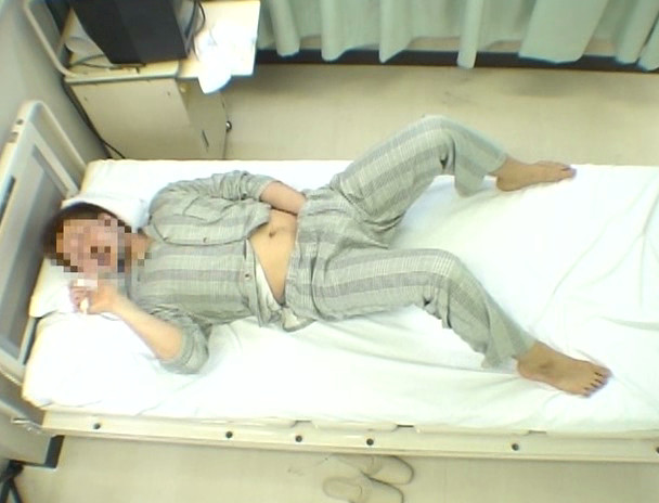 「ワザと看護師にせんずりを見せつけたらヤられるか?」 画像9