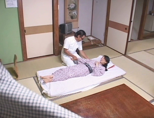「恋して20年!!擦りつけ検証 愛妻は夫以外の勃起チ○ポでも発情してヤられるか?」VOL.1 画像2