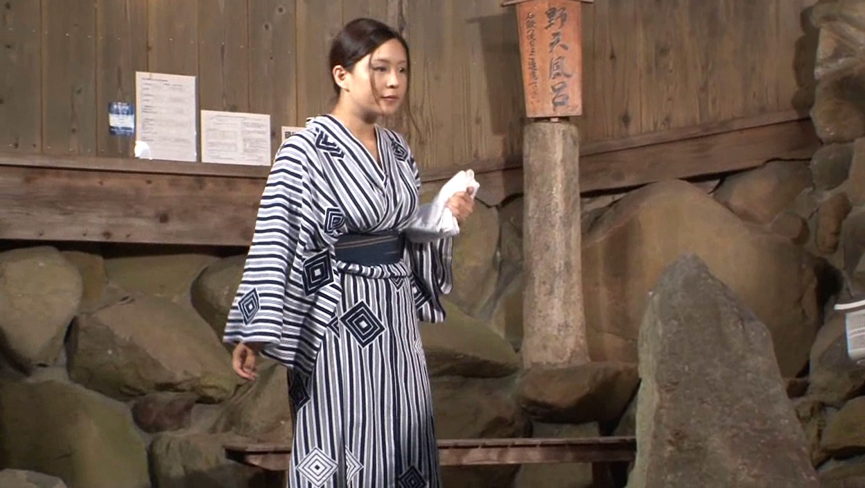 「混浴で一緒になった美淑姉妹が仕掛ける誘惑Wチラ見せで勃起したら・・・どっちでイク?」VOL.1 画像5