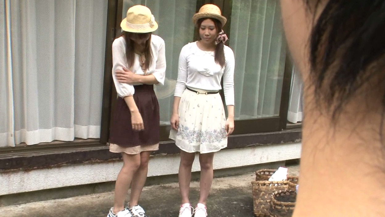 「混浴で一緒になった美淑姉妹が仕掛ける誘惑Wチラ見せで勃起したら・・・どっちでイク?」VOL.1 画像18