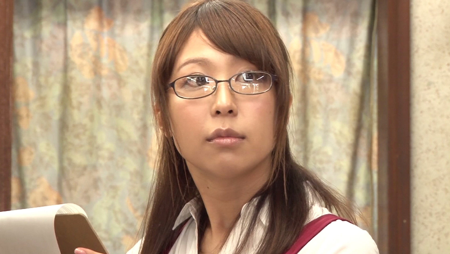 「休憩中の1時間バイトくんと2人きり!女を忘れたパートの美人おばさんは息子ほど年の離れたイケメンチ○ポならセクハラされても嫌じゃない」 VOL.2 画像17