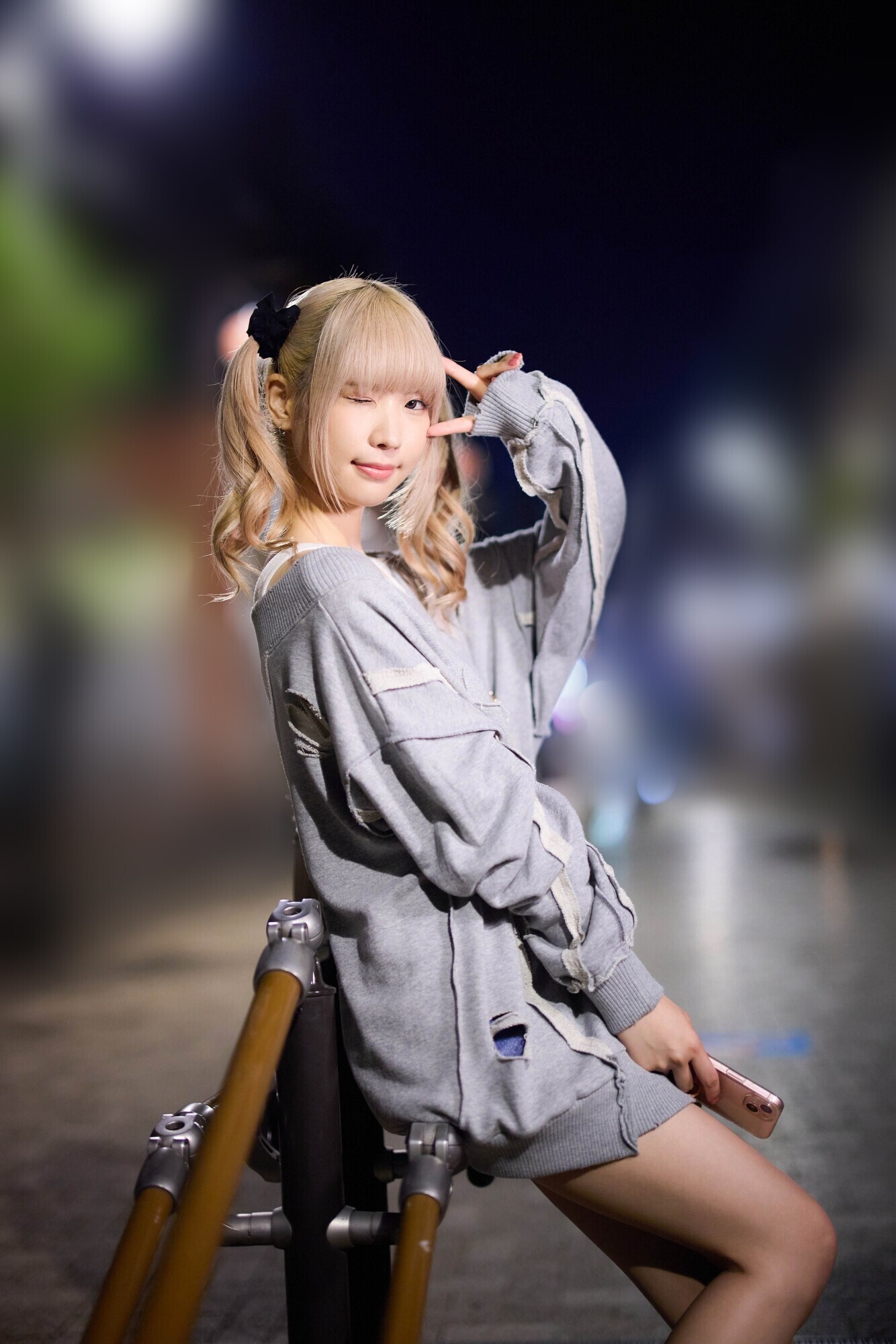 オンラインゲームで出会った子が地味女子だと思って会ったらまさかのビッチギャル!!誘われた個室居酒屋でハメながら焦らされ続け我慢できずに暴発したら何度も中出しさせられた VOL.4 画像16