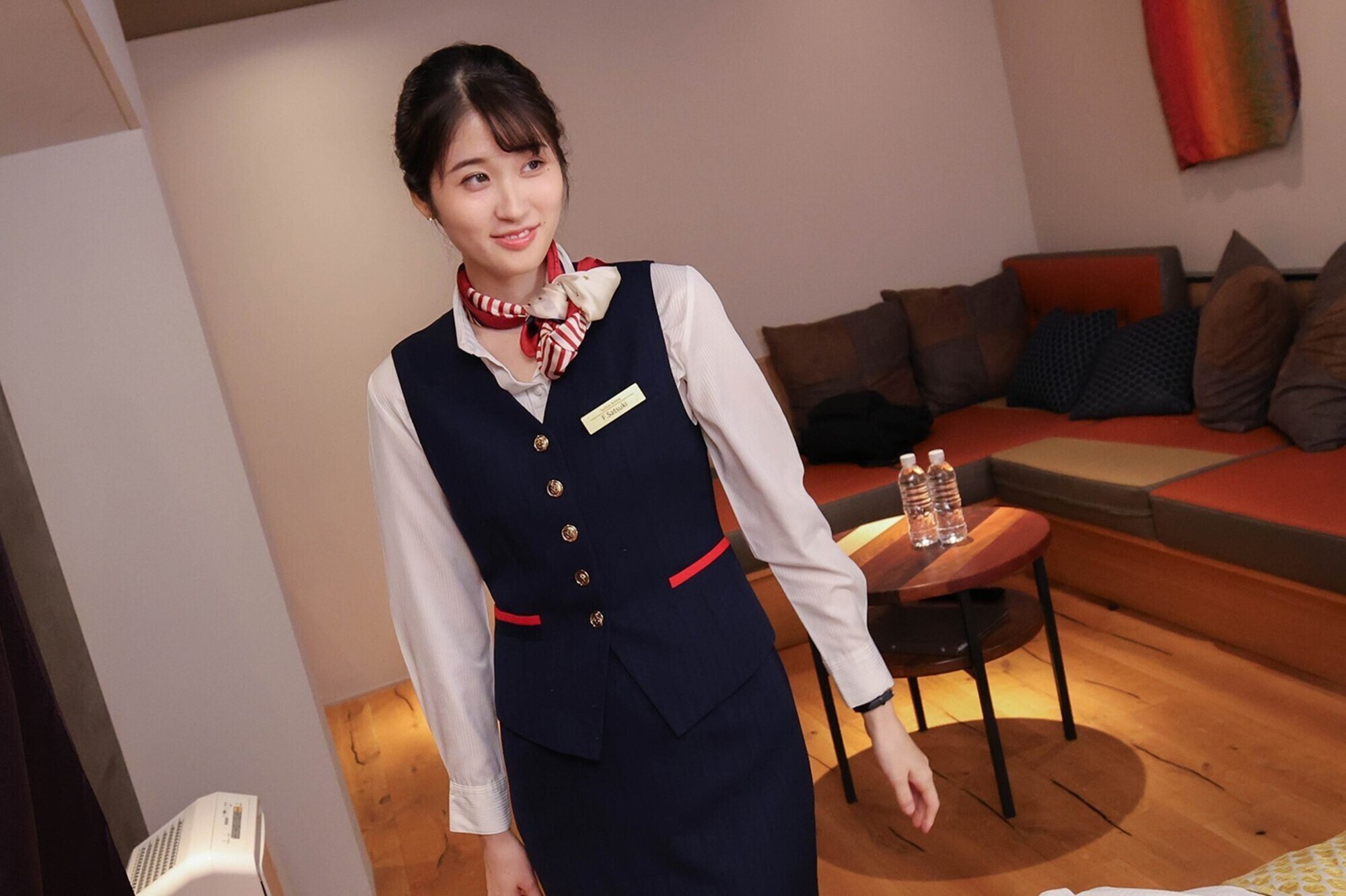 内緒でエグい接客してくれた美人CAをホテルに誘って生ハメしたら何度も求めるヤリマンだった VOL.6 画像11