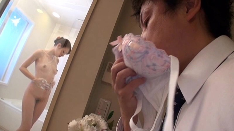 憧れの女上司と地方出張現地泊。なぜか相部屋、→そして中出し。 今井真由美 画像3