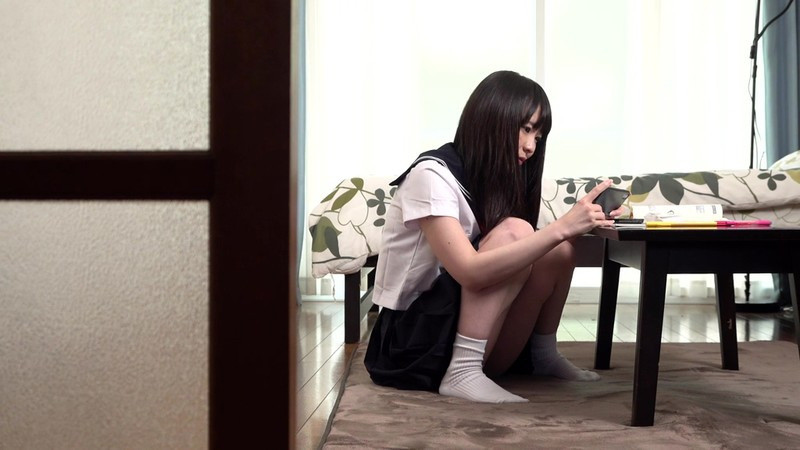 新鮮なマ○コに射精し放題 明るい笑顔がカワイイ令和女学生のENJOY援交 ほほ笑みながら情けないオジサンのチ○ポを弄る放課後Hライフ 桜井千春 画像1
