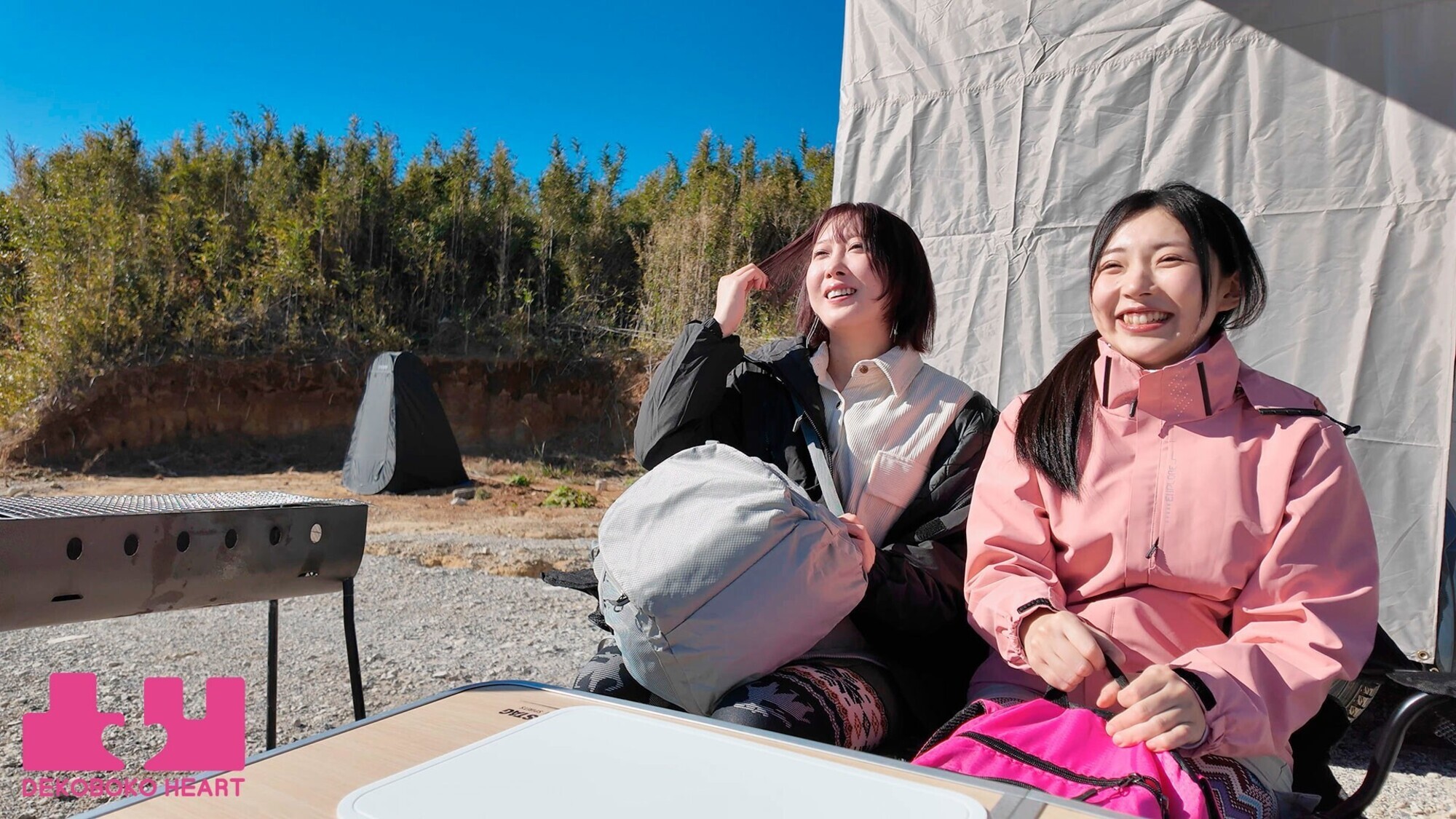 ハニカミキャンプ旅行 最初は緊張したけど・・・外でハグしてキスしたら・・・一気に距離が近づいてキャンピングカーで何度も身体を重ね合った24時間限定の恋人デート 皆月ひかる 咲野瑞希 画像4