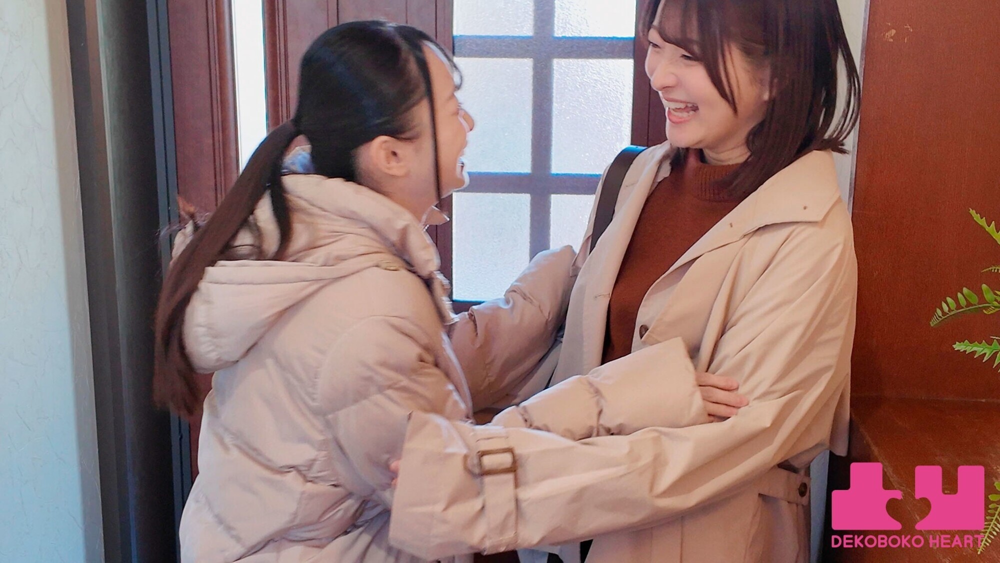 介護士ちゃんに恋した私 久しぶりに一目惚れをして勇気を出して2人きりの時にキスしたら優しくキスを返してくれて・・・一緒にゴハンを作ってお風呂に入って身体を重ね合った同棲レズタイム 中城葵 望月つぼみ 画像20