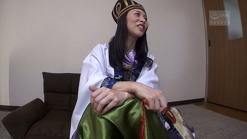 三国志熟女 この美熟女は三国志をアツく語りたいんです! 井上綾子 画像1