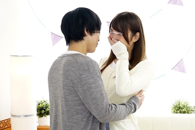 一般男女モニタリングAV 素人女子大生限定!恋人がいない大学生の男女はキスだけで恋に落ちて初対面の相手とSEXしてしまうのか?惹かれあった2人のキスまみれの完全プライベートSEXを大公開!! 画像3