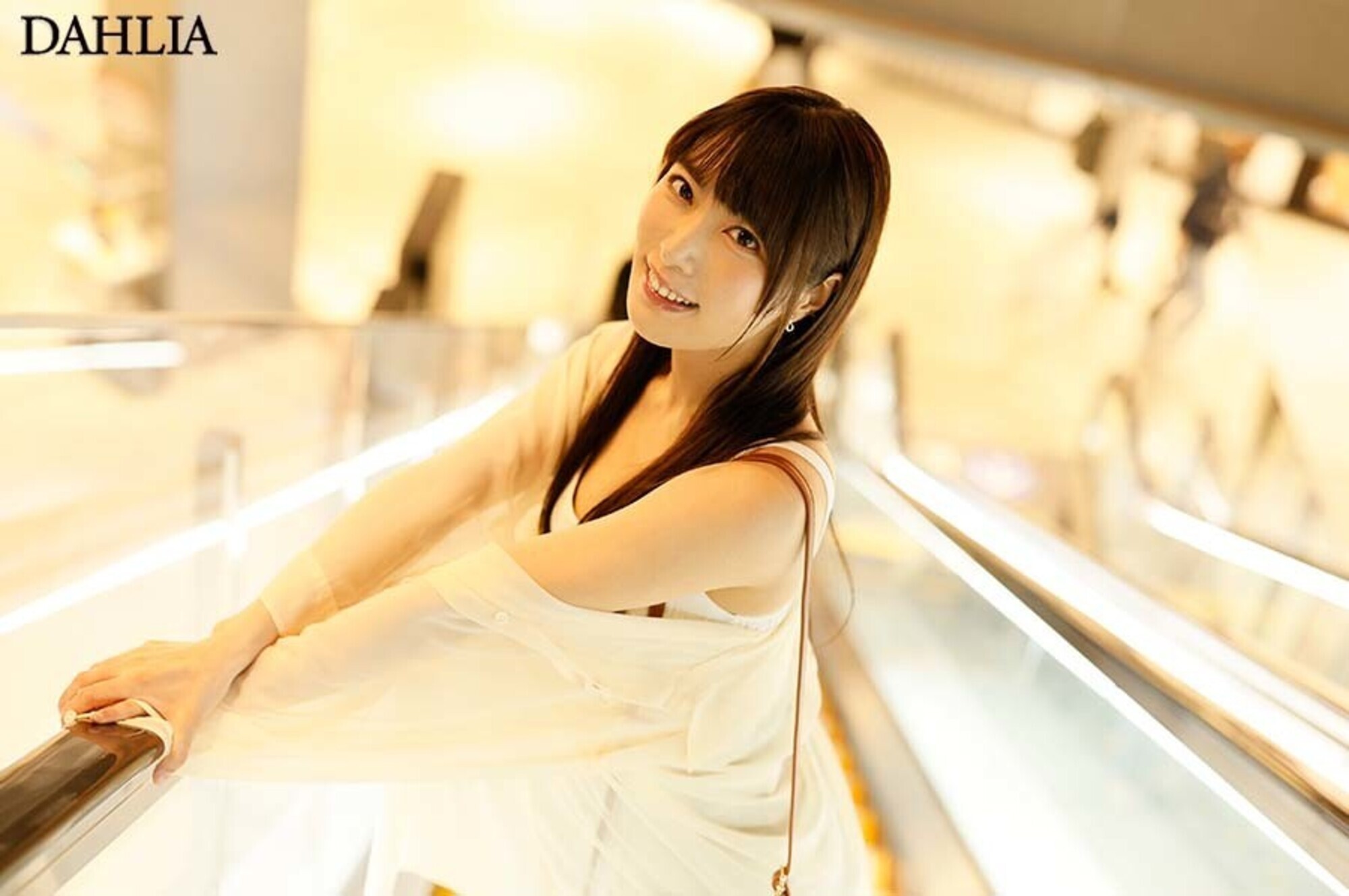 驚異の新人・・・?謎のDAHLIA専属 天性の性欲を秘めた絶倫美人 水川潤 29歳 画像2